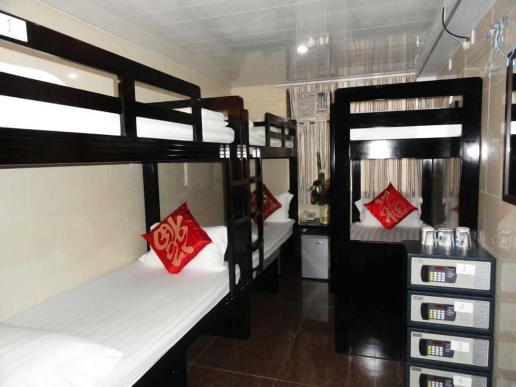 Dhillon Hotel -Paris Guest House Reception 10Th Floor Block E هونغ كونغ المظهر الخارجي الصورة